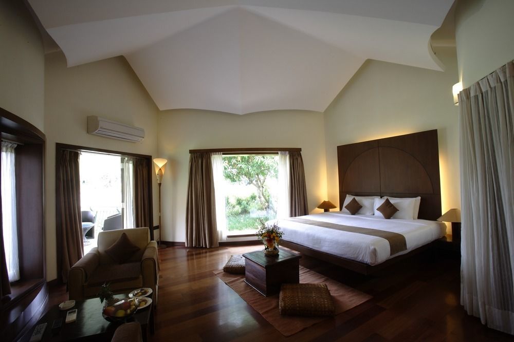 Silent Shores Resort & Spa Mysore Extérieur photo
